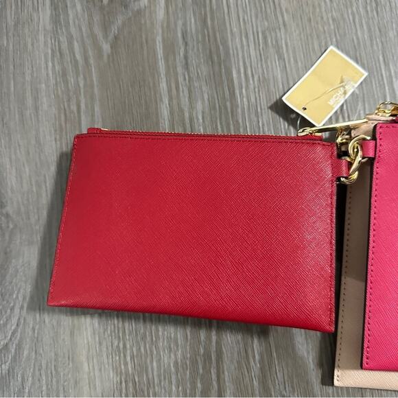 Michael Kors Jet Set Travel Trio 3 in 1‎ Wristlet in Nude/Magenta Pink/Red NWT - Picture 2 of 9